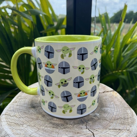 PRE-OWNED STAR WARS MANDALORIAN BABY YODA COFFEE MUG/CUP 20 OZ - Picture 3 of 8